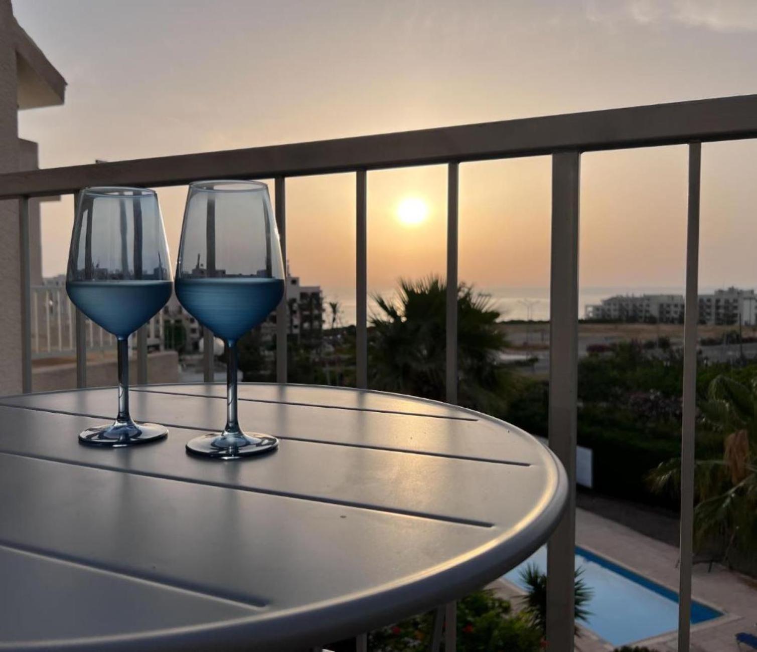 H&O Diamond Complex Sea View Apartment Paphos Exterior photo