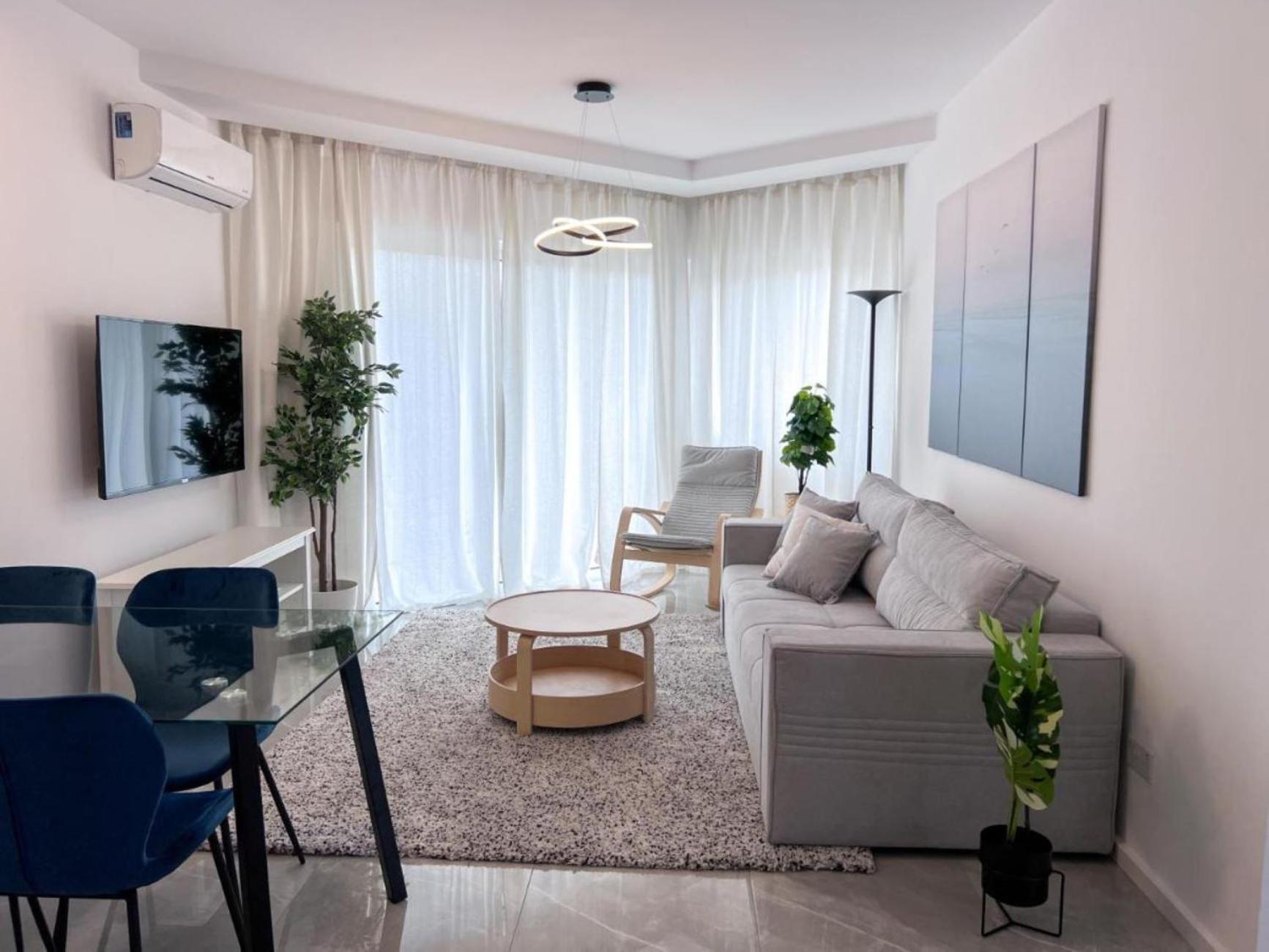 H&O Diamond Complex Sea View Apartment Paphos Exterior photo